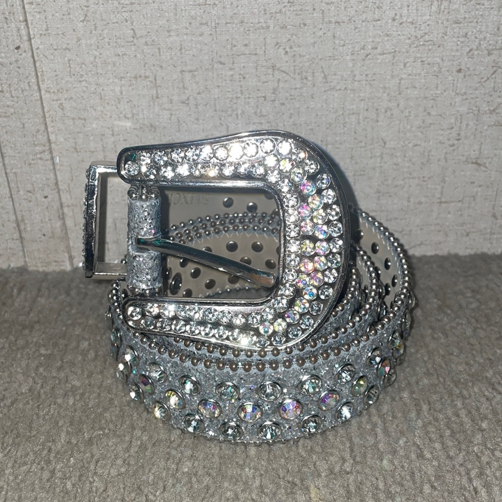 Y2K belt for sale// Size 50 // Rhinestone look AMAZING under sunlight!